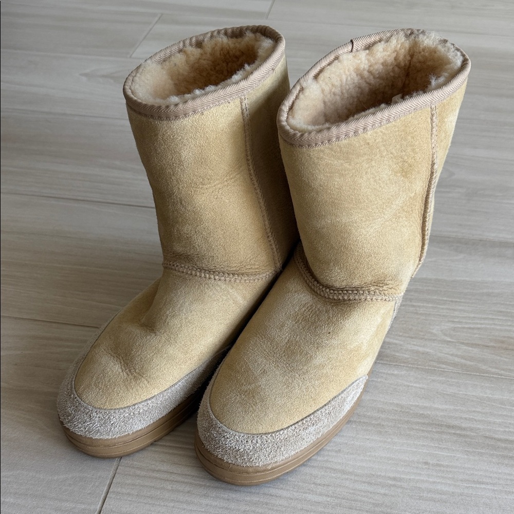 UGG Beige Shearling Winter Boots